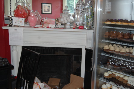 Businesses For Sale-Businesses For Sale-Exciting High End Cake Shop-Buy a Business