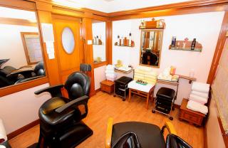 Businesses For Sale-Businesses For Sale-Tanning Salon with All New Equipment-Buy a Business