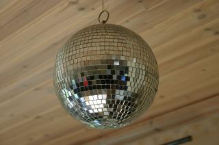 Businesses For Sale-Businesses For Sale-Large Night Club-Buy a Business