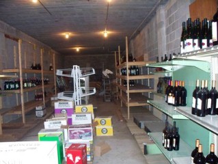 Businesses For Sale-Businesses For Sale-Great Liquor Store-Buy a Business