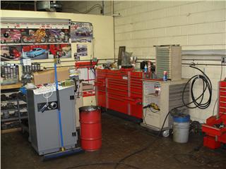 Businesses For Sale-Businesses For Sale-Busy Oil Change Center-Buy a Business