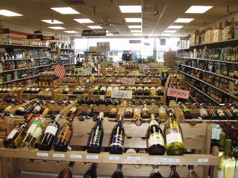 Established Laundromat in Bustling Area Established Laundromat in Bustling Area