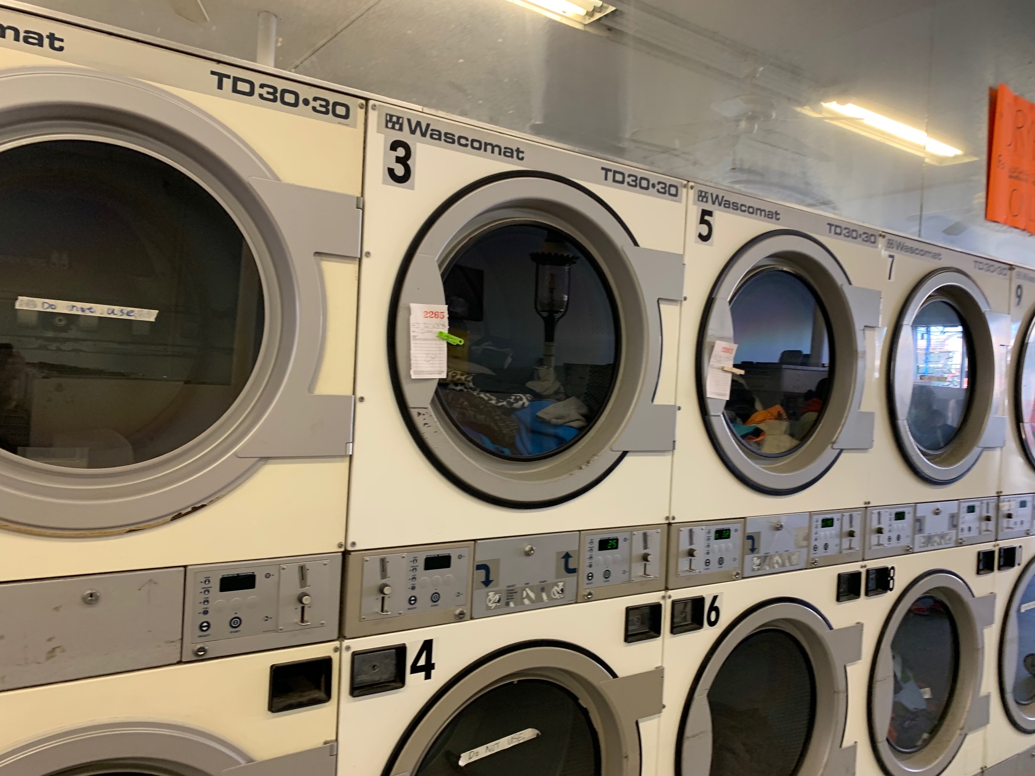 Laundromat for sale in Nassau County For sale In New York