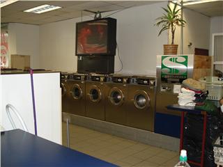 Mega Laundromat - Prime Location